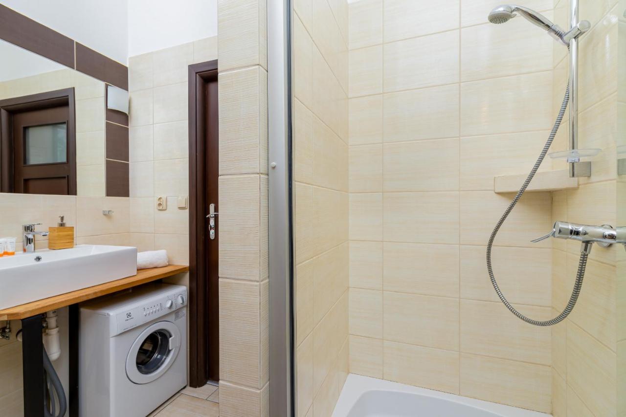 Kazimierz Apartments Near Wawel Royal Castle By Renters Krakow Exterior photo